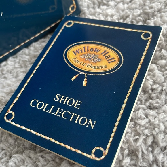 Willow Hall Age of Elegance Shoe Collection Day Dreamer hand made  hand painted - Picture 7 of 13